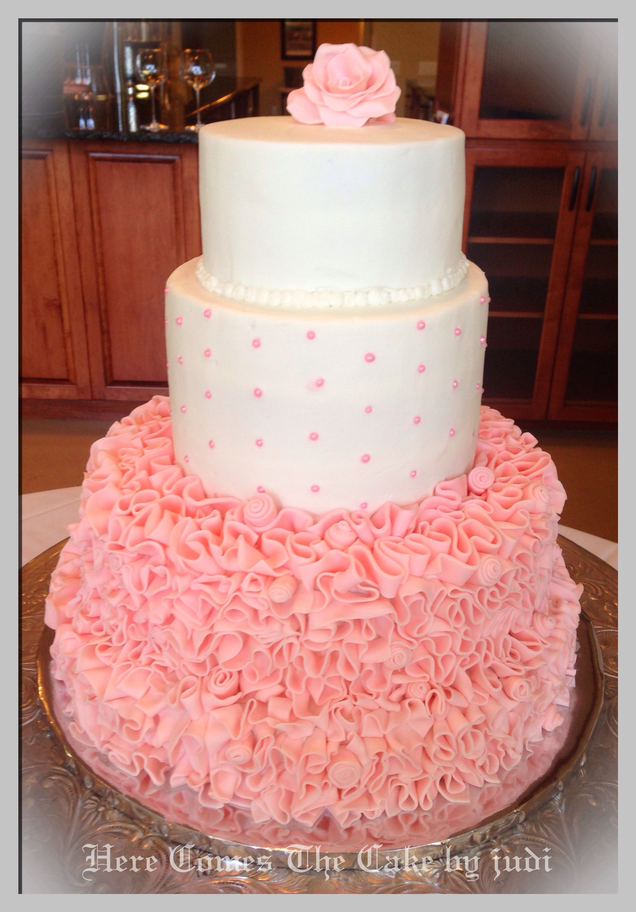 White And Pink Wedding Cakes
 Stunning pink and white wedding cake