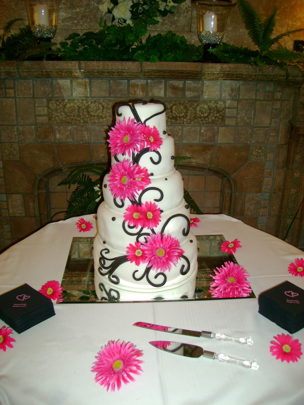 White And Pink Wedding Cakes
 Black white and pink wedding cakes idea in 2017