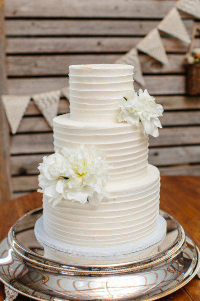 White Buttercream Wedding Cake
 it