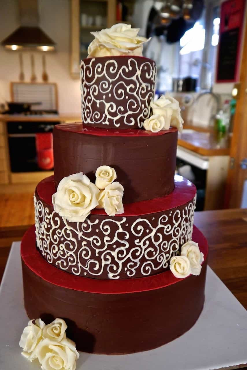 White Chocolate Wedding Cake
 30 Delicious And Gorgeous Chocolate Wedding Cakes