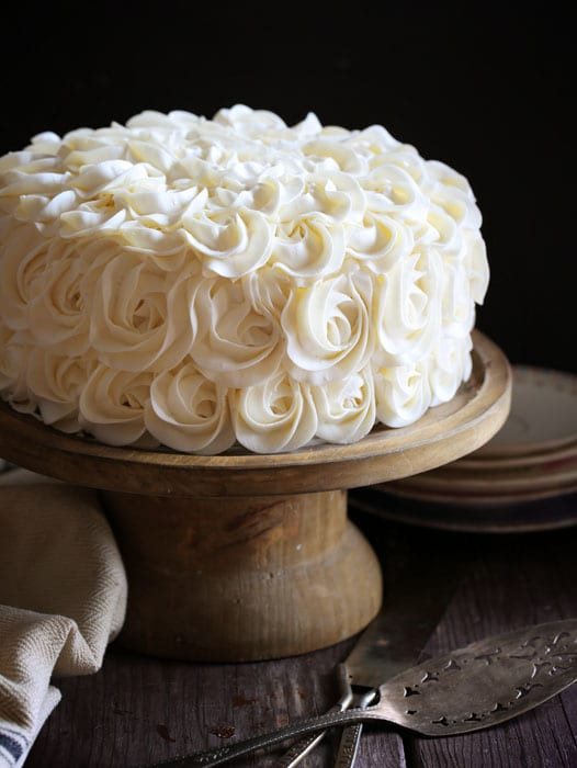 White Wedding Cake Frosting Recipes
 White Layer Cake with Fudgy Brownie and Decorators