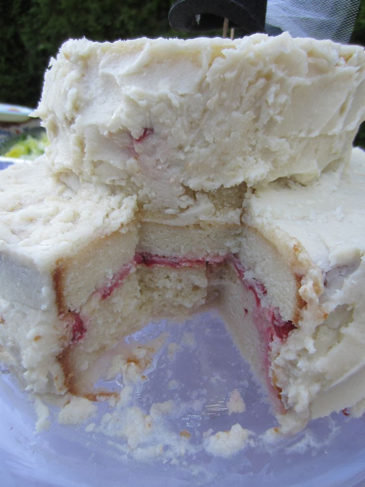 White Wedding Cake Frosting Recipes
 DIY wedding cake Best wedding cake white almond