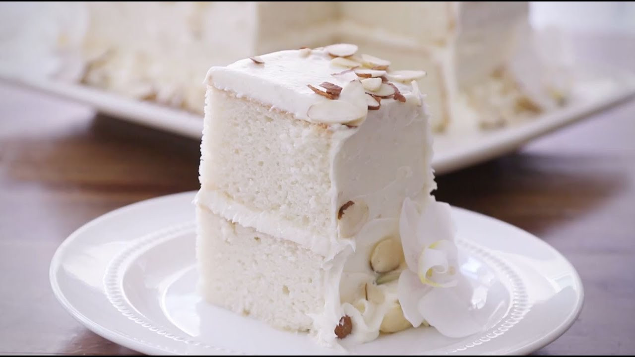 White Wedding Cake Recipe
 How To Make White Almond Wedding Cake