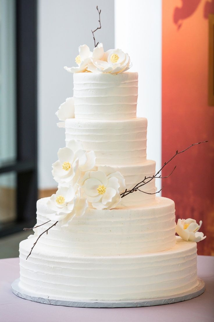 White Wedding Cake With Flowers
 white wedding cake white sugar dogwood flowers