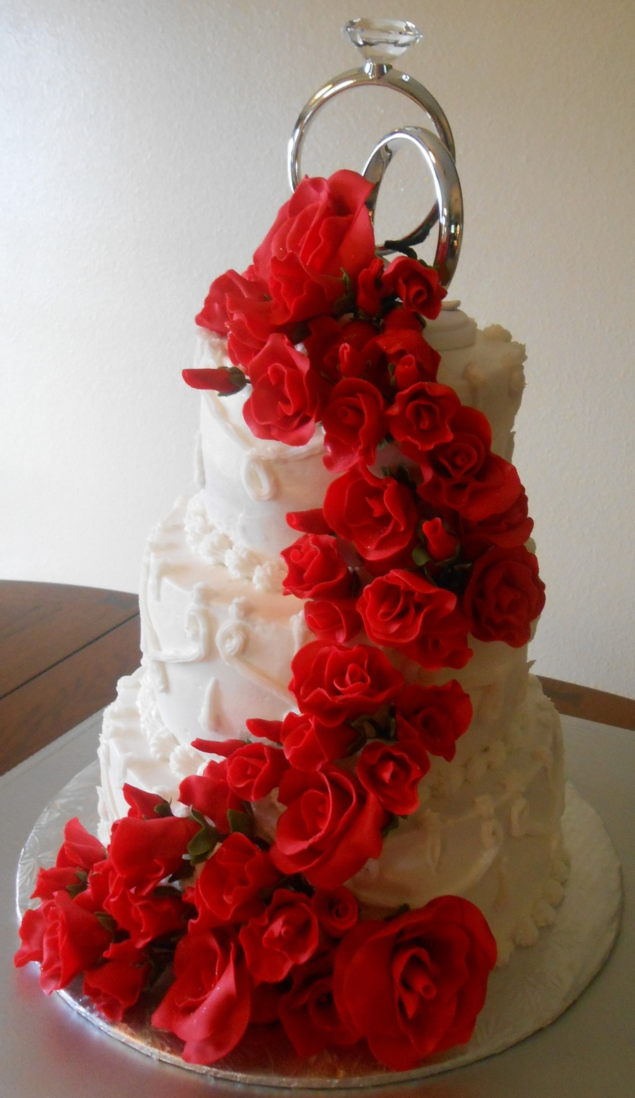 White Wedding Cake With Red Roses
 Red Roses Wedding Cake All Fondantgumpaste Roses Cake Was