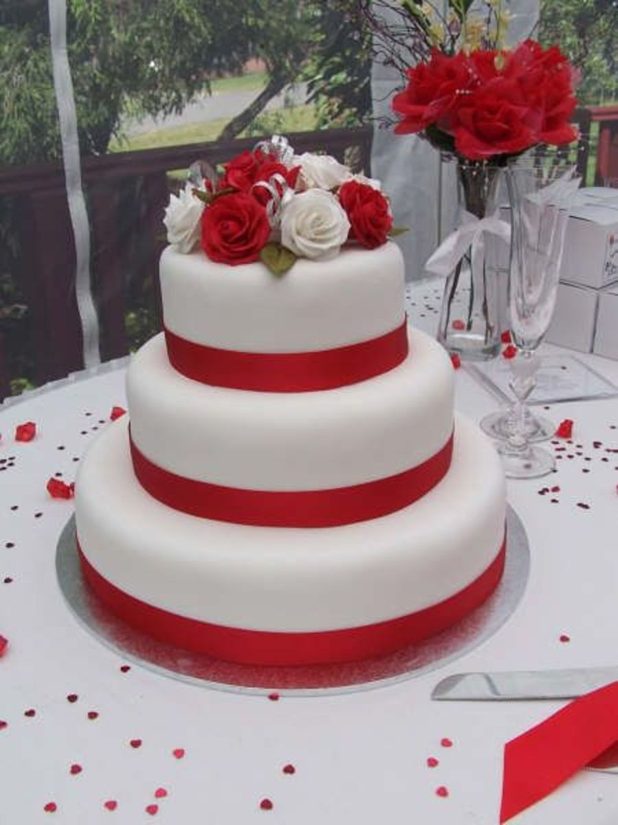 White Wedding Cake With Red Roses
 Red And White Roses Wedding Cake CakeCentral