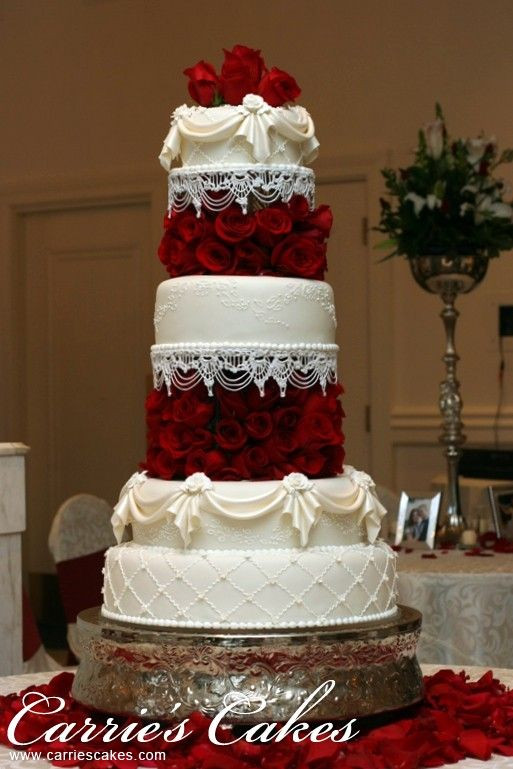 White Wedding Cake With Red Roses
 Top 20 Most Elegant Wedding Cakes Page 8 of 20