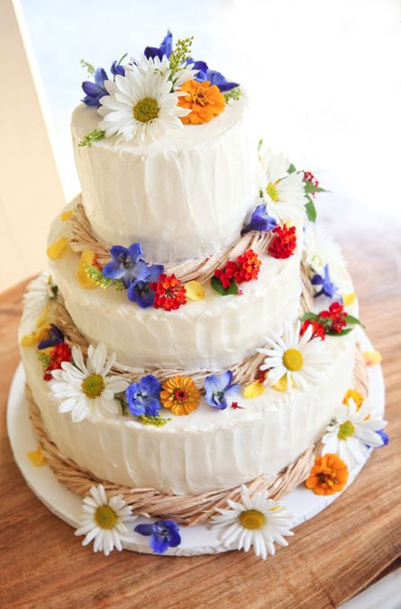 Wildflower Wedding Cakes
 47 Beautiful And Natural Wildflower Wedding Ideas