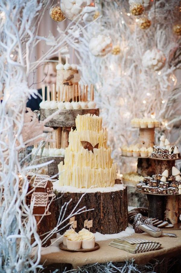 Winter Themed Wedding Cakes
 35 Fabulous Winter Wedding Cakes We Love