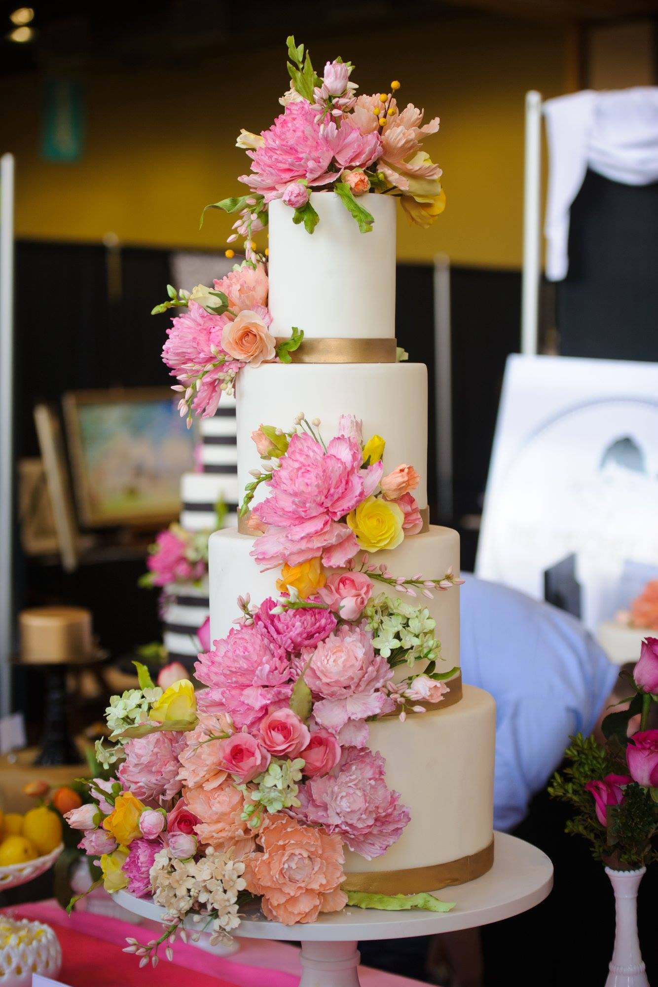 Www Wedding Cakes
 40 Wedding Cake Designs with Elaborate Fondant Flowers