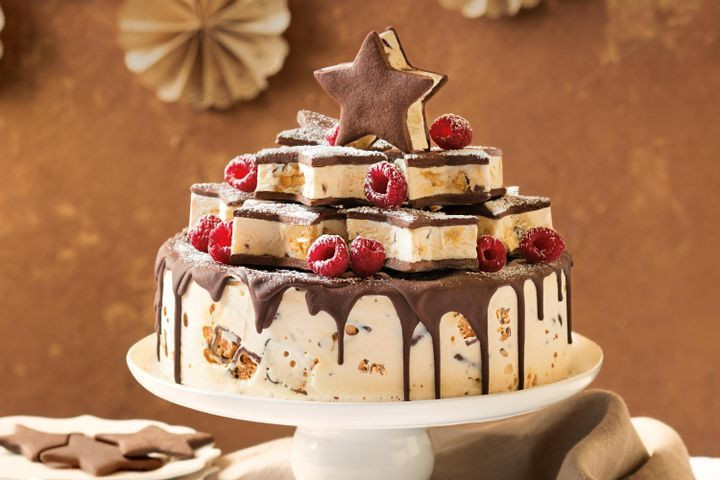 Amazing Christmas Cakes
 Honey b ice cream cake with shortbread stars