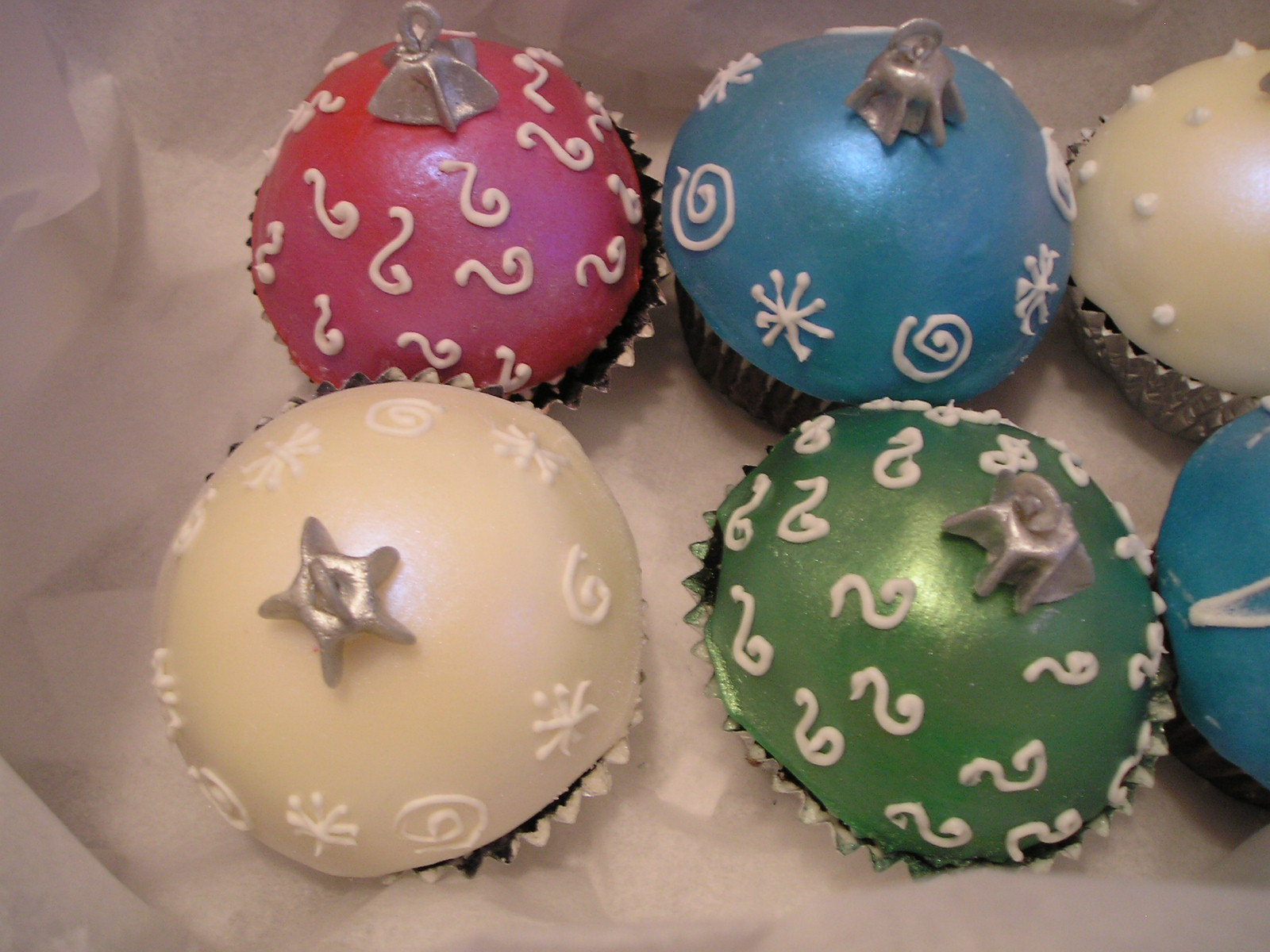 Baking Christmas Ornaments
 Baking Outside the Box Christmas Ornament Cupcakes
