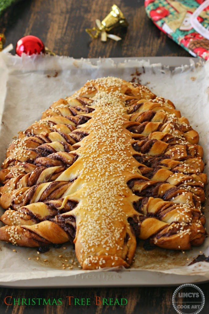 Braided Christmas Bread
 Christmas Tree Bread