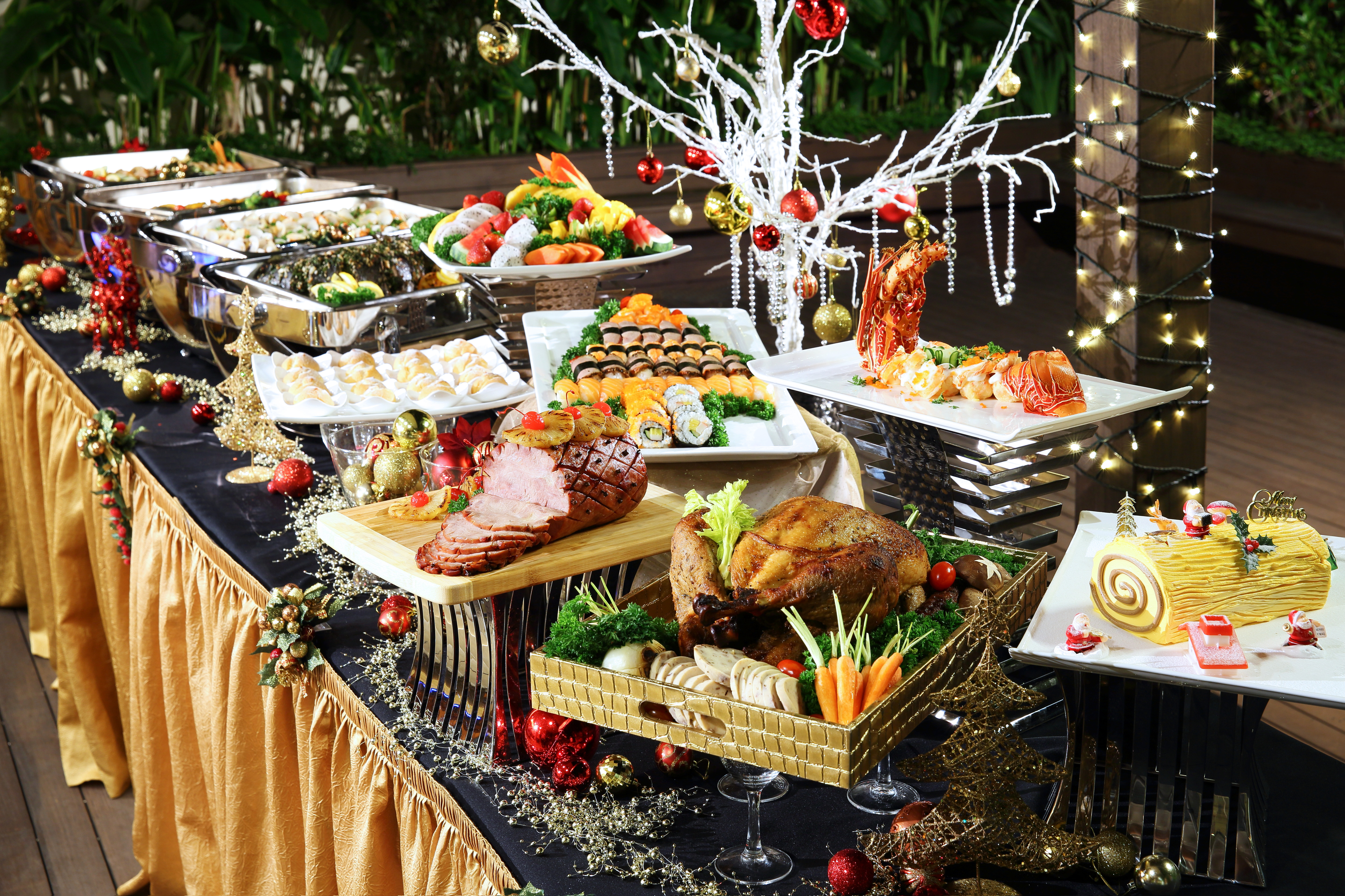 Catered Christmas Dinners
 Fuss free Christmas feasting Weekender Singapore