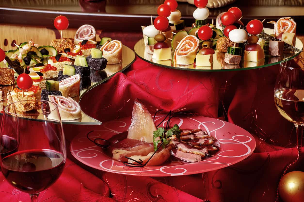 Catered Christmas Dinners
 The Italian Guide To Planning & Catering Your 2016 Holiday
