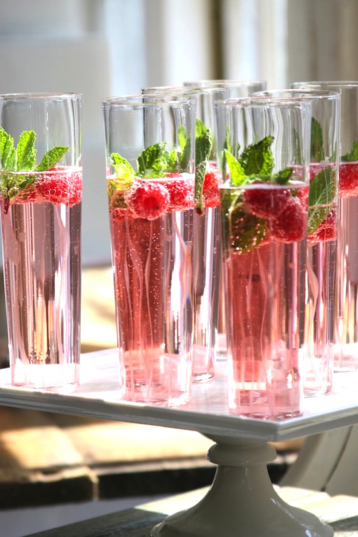 Champagne Christmas Drinks
 Creative Christmas Recipes to Try this Year