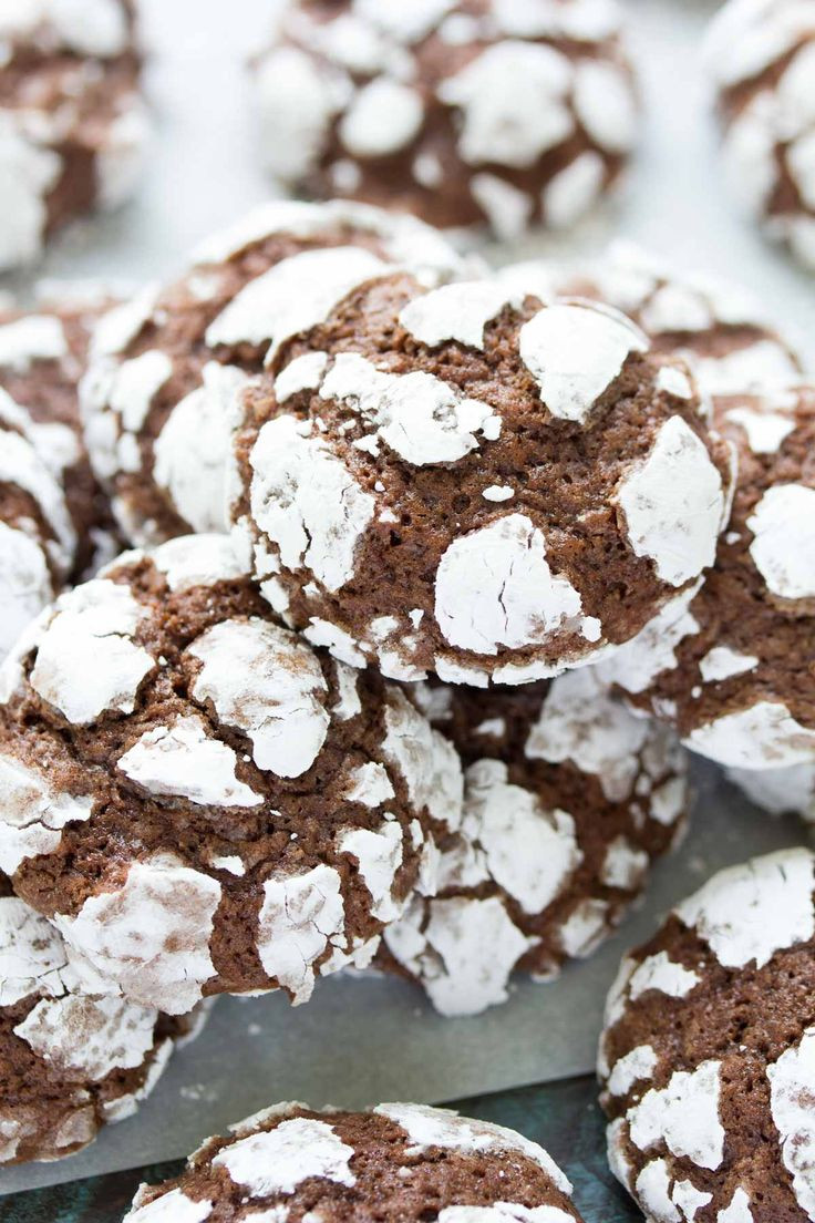 Chocolate Christmas Cookies With Powdered Sugar
 Best 25 Chocolate crinkles ideas on Pinterest