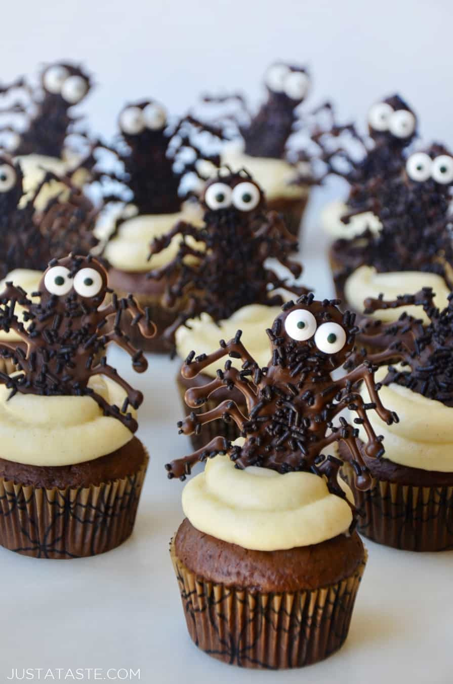 Chocolate Halloween Cupcakes
 Easy Halloween Cupcakes with Chocolate Spiders