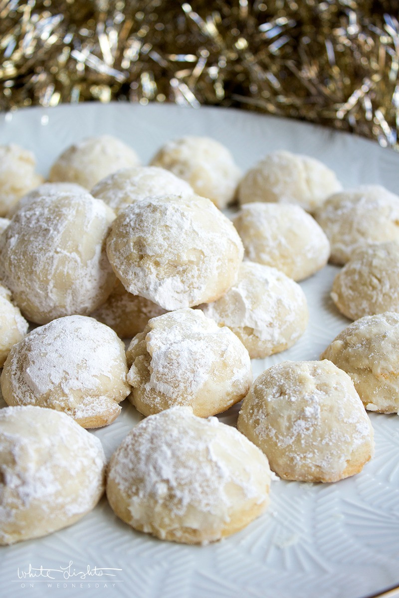 Christmas Almond Cookies
 5 Ingre nt Vanilla Almond Snowballs Christmas Cookie