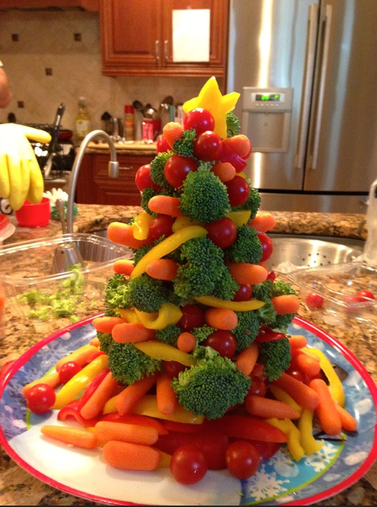 Christmas Appetizers Pinterest
 Broccoli Christmas appetizer holiday cheer
