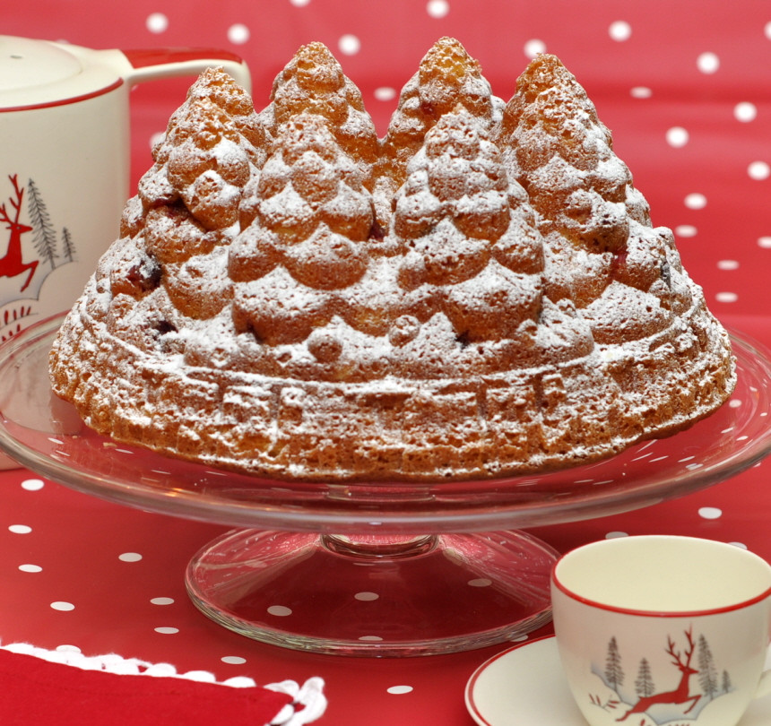 Christmas Bunt Cakes
 Christmas Holiday Fir Tree Bundt Cake – from the sweet kitchen