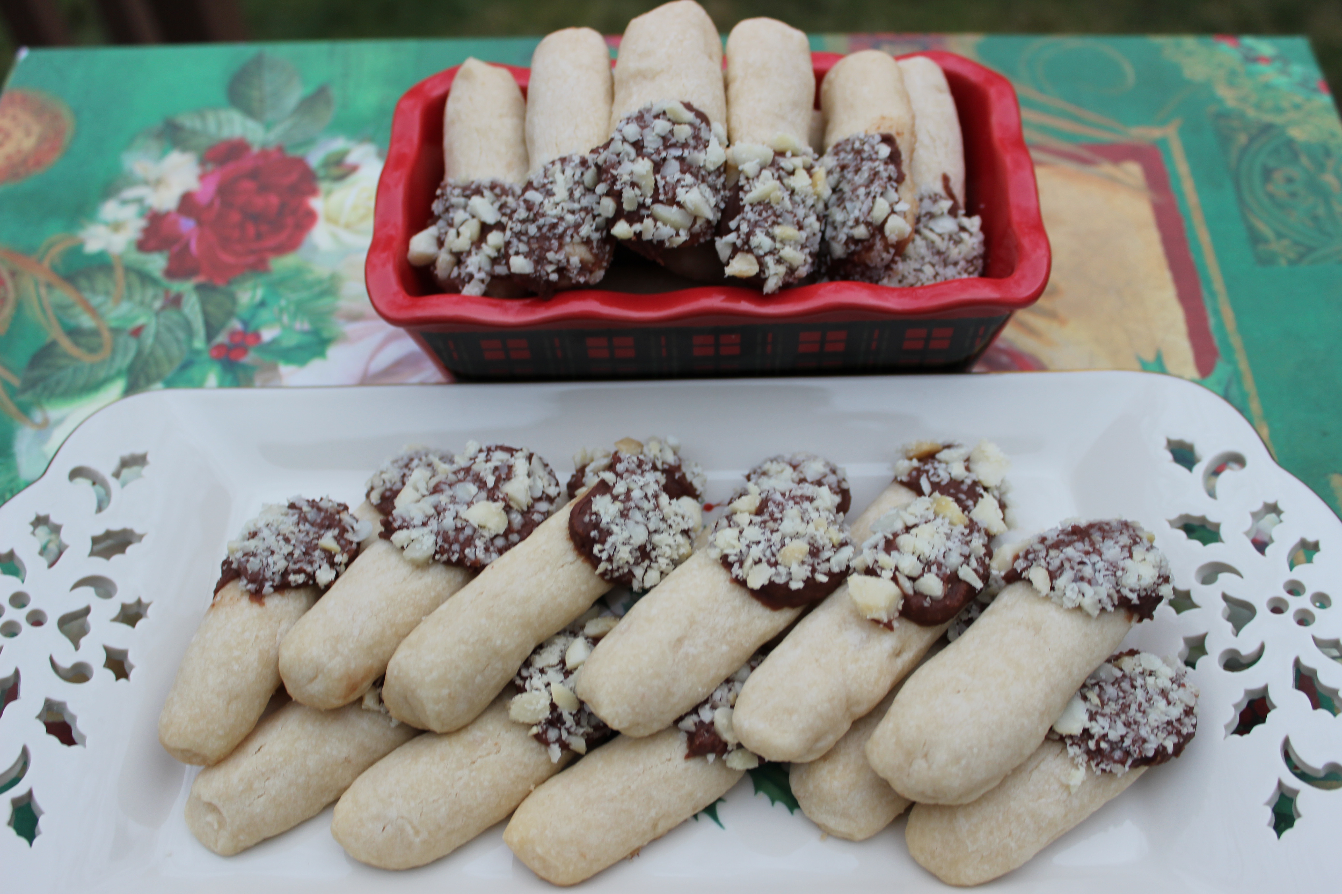 Christmas Butter Cookies
 Christmas Butter Cookie Logs tipped in milk chocolate and