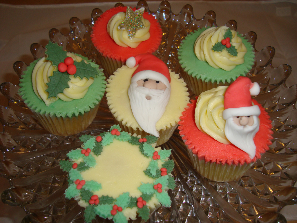 Christmas Cakes And Cupcakes
 Christmas cupcakes