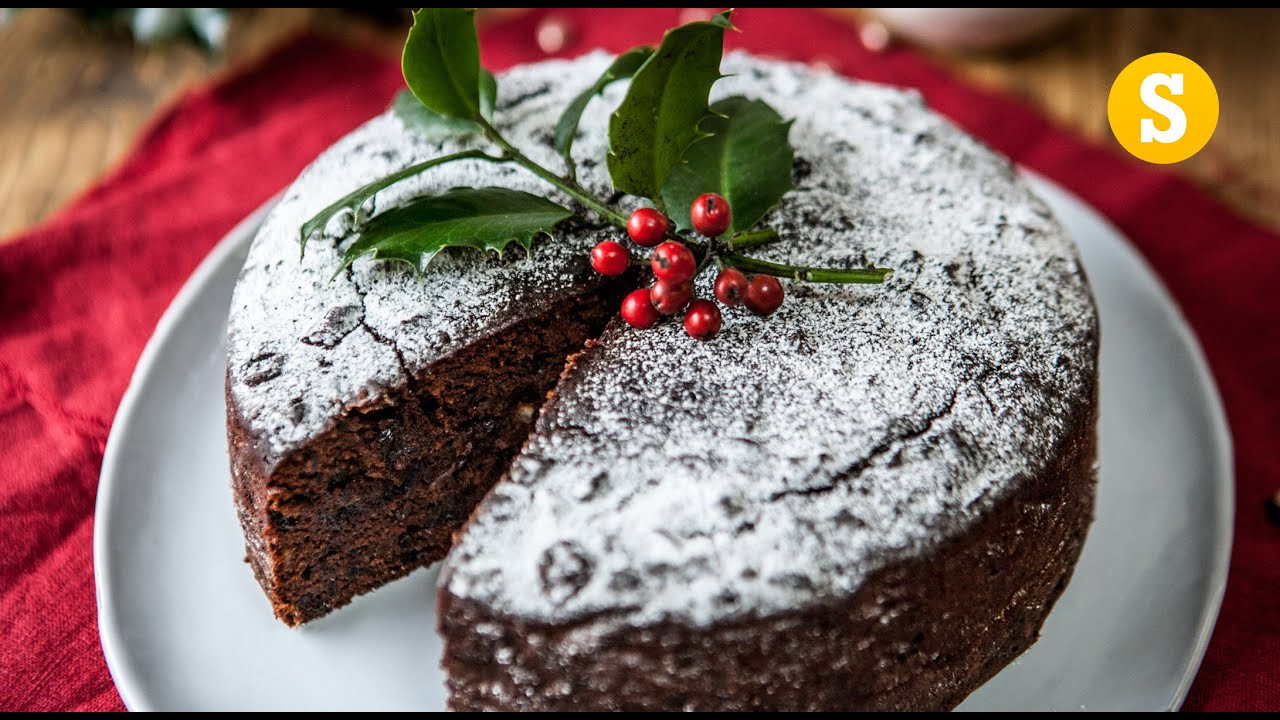 Christmas Cakes Images
 Last Minute Christmas Cake Recipe SORTEDfood