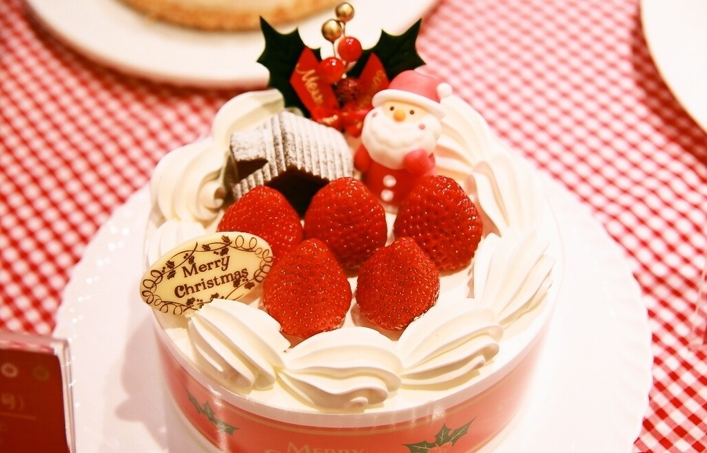 Christmas Cakes Japan
 10 Japanese Christmas Cakes—By Price
