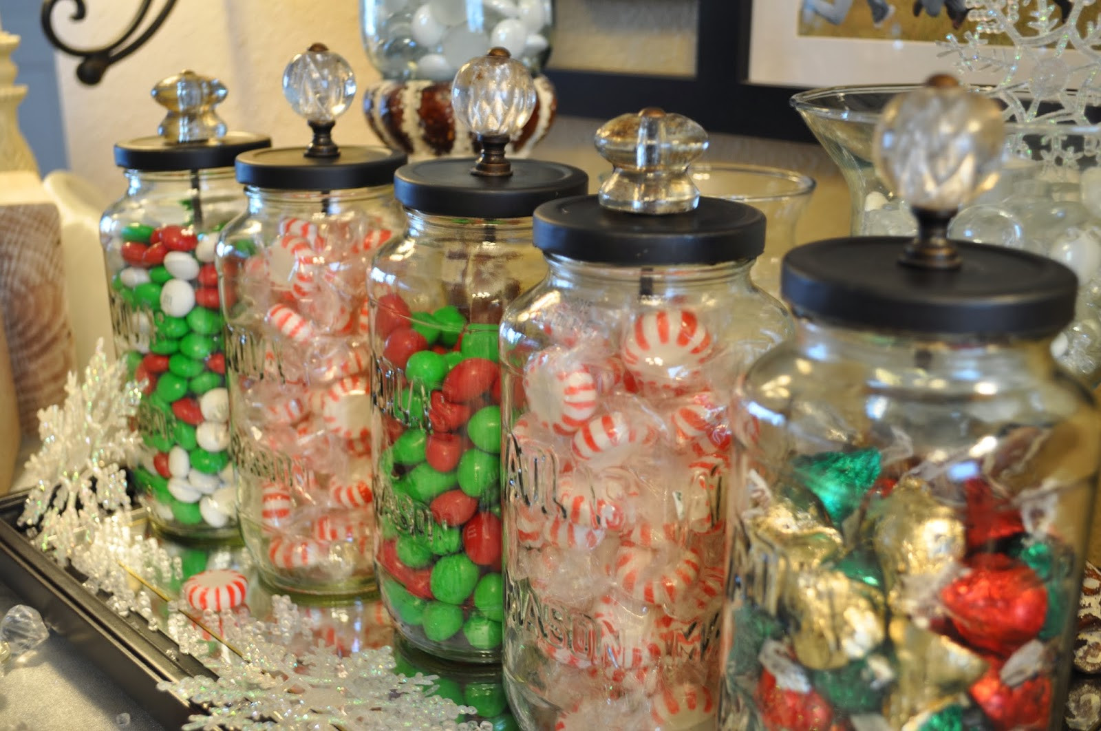 Christmas Candy Containers
 Lisa s Scribbles Blog Archive DIY Christmas Candy Jars