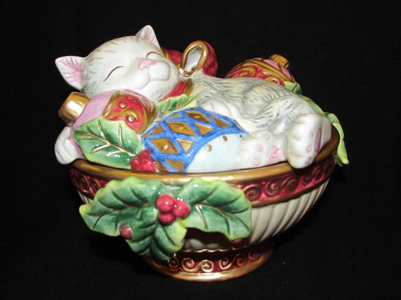 Christmas Candy Dish
 Vintage Christmas Fitz and Floyd Cat with ornaments Holiday