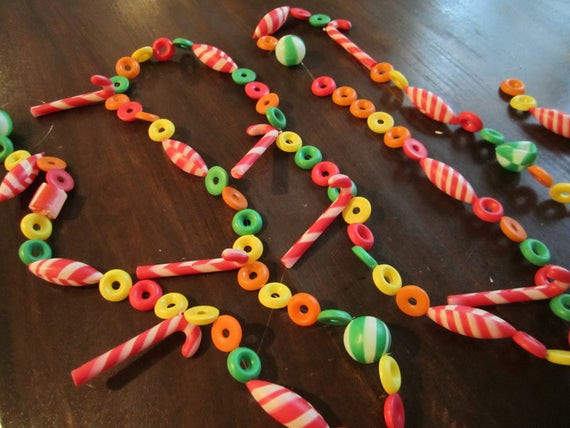 Christmas Candy Garland
 Vintage Christmas Candy Garland 9 feet