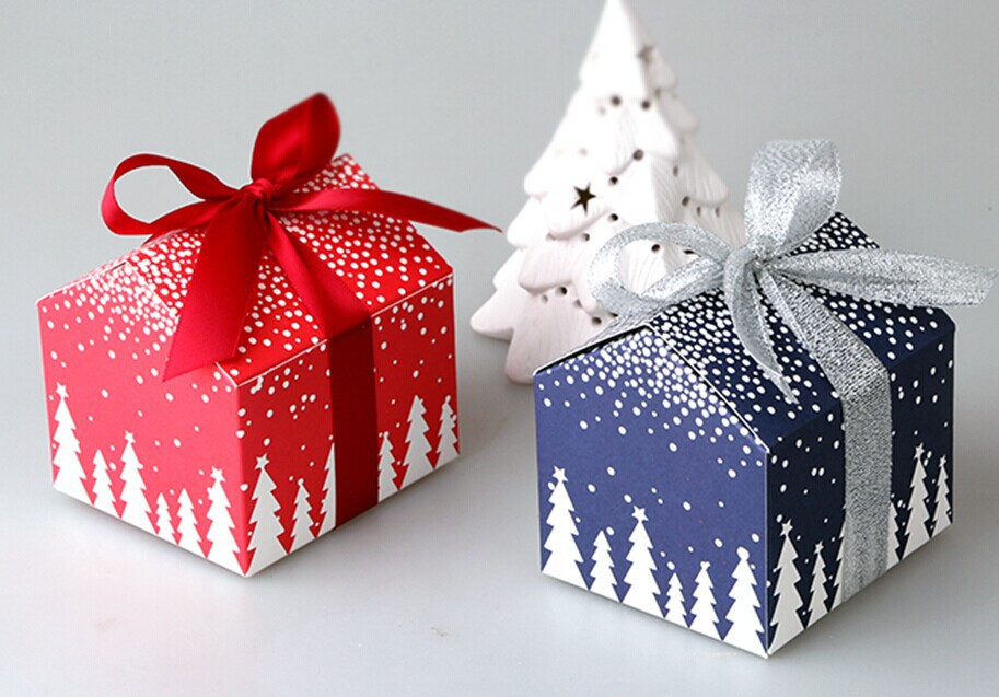 Christmas Candy Gift Box
 50pcs Christmas and New Year tree house mini candy box