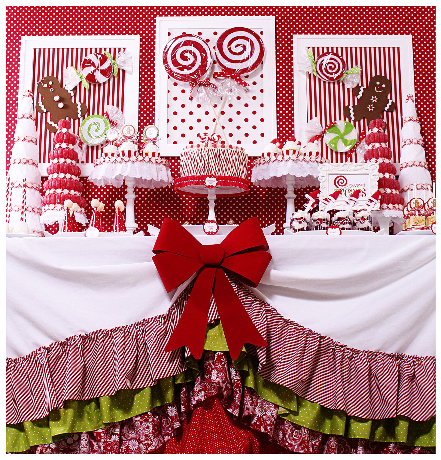 Christmas Candy Pictures
 Amanda s Parties To Go Candy Christmas Dessert Table