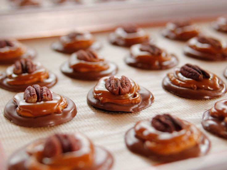 Christmas Candy Recipes Pioneer Woman
 Pretzel Turtles Recipe