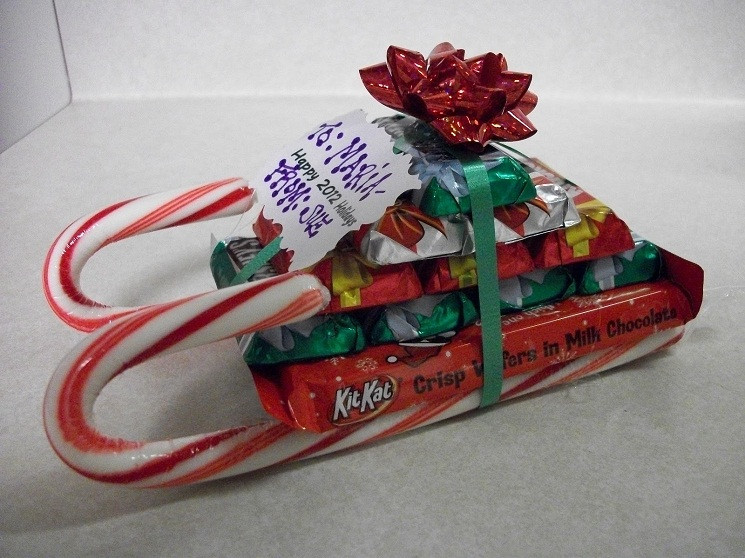 Christmas Candy Sleds
 10 Candy Sleigh Ideas with Instructions