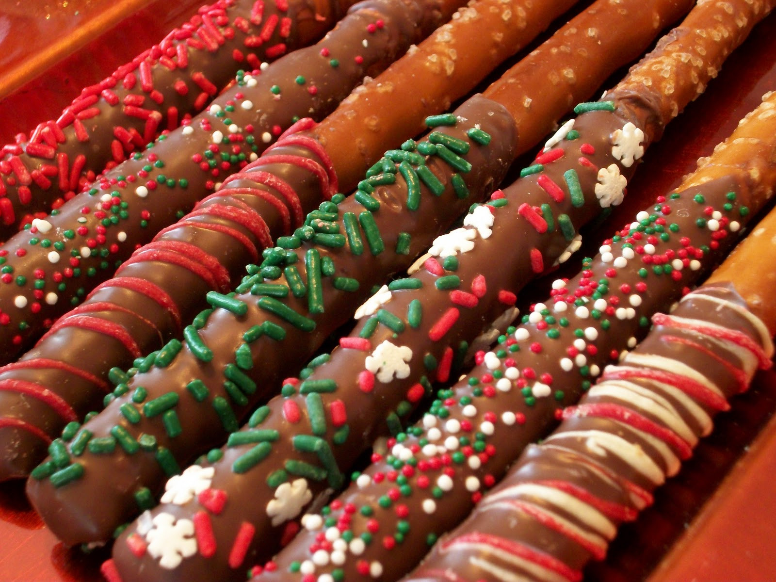 Christmas Chocolate Dipped Pretzels
 Lola Pearl Bake Shoppe December 2011
