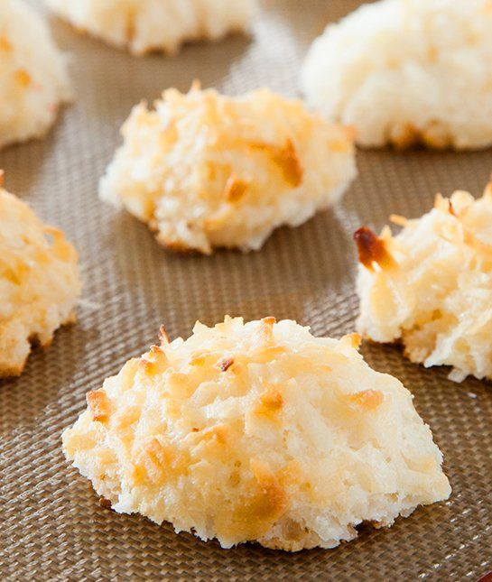 Christmas Coconut Macaroons
 25 Days of Cookies Bubbie s Coconut Macaroons