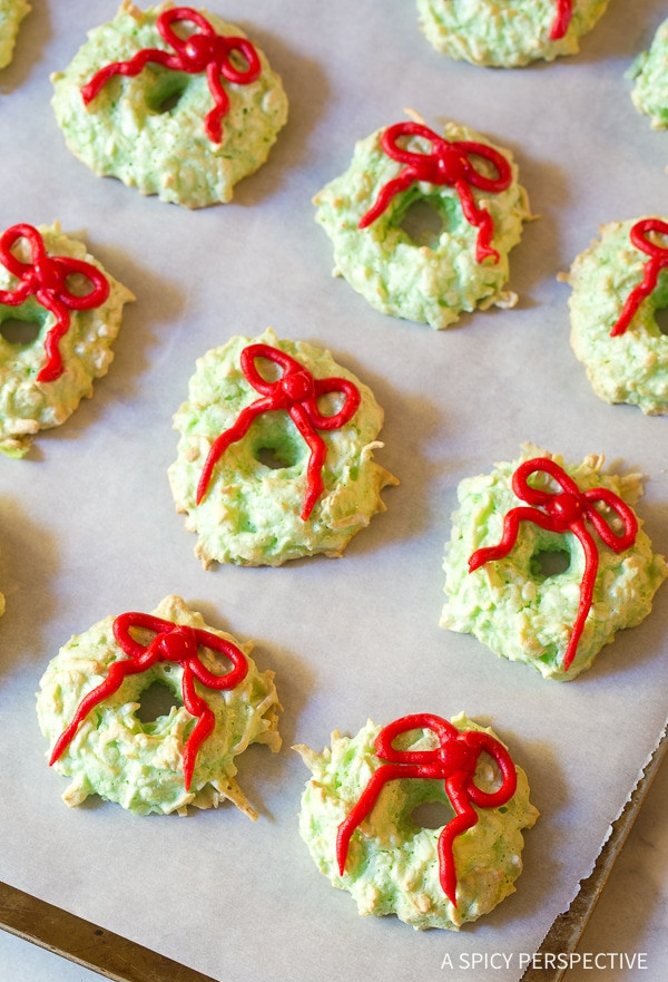 Christmas Coconut Macaroons
 Christmas Wreath Coconut Macaroons A Spicy Perspective