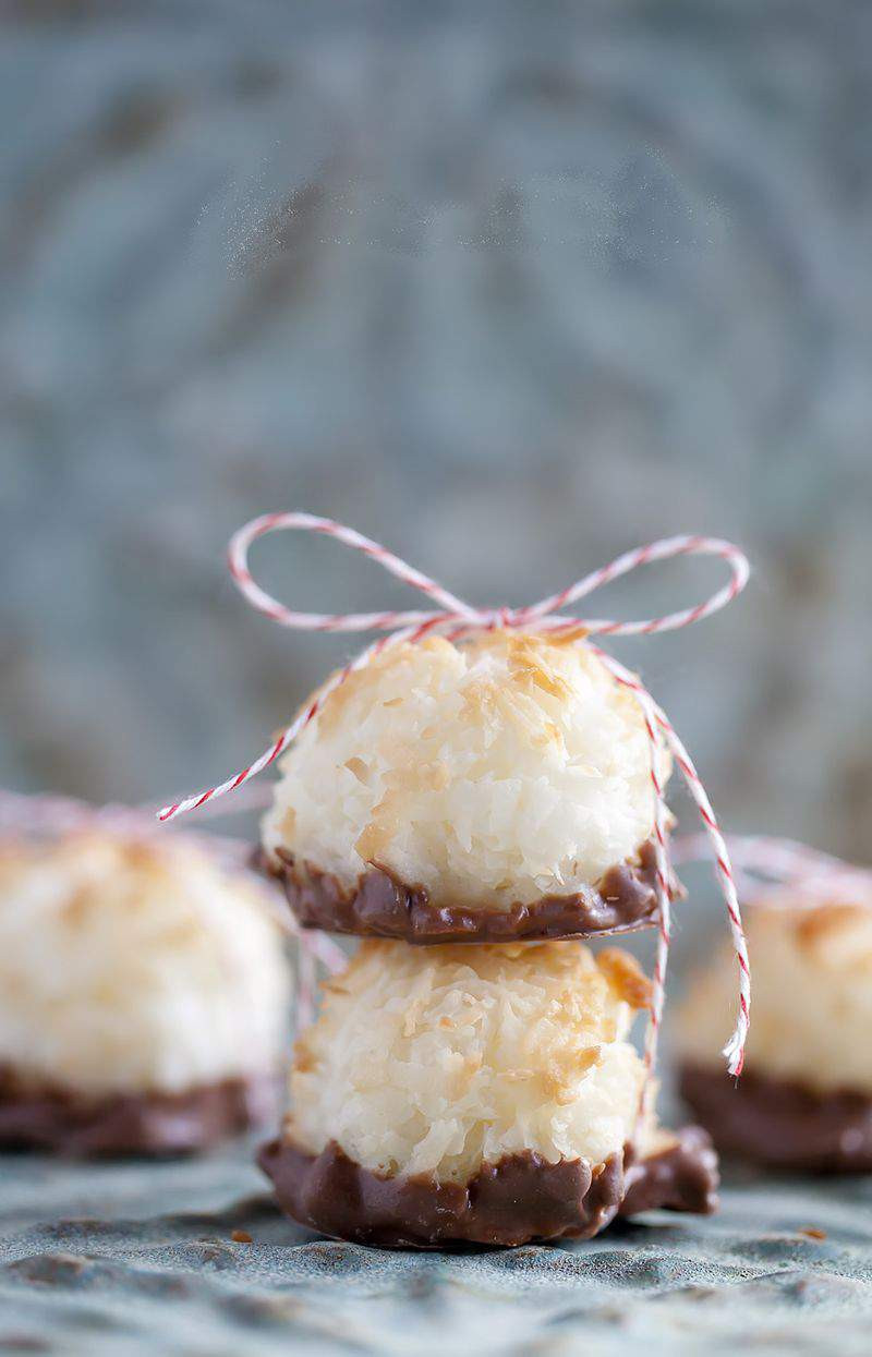 Christmas Coconut Macaroons
 Celebrate Creativity