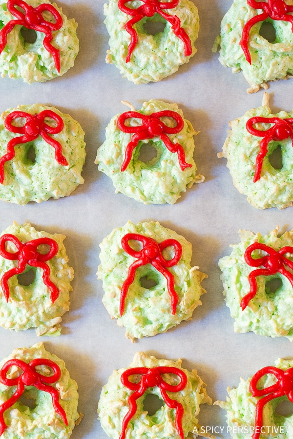 Christmas Coconut Macaroons
 Christmas Wreath Coconut Macaroons A Spicy Perspective