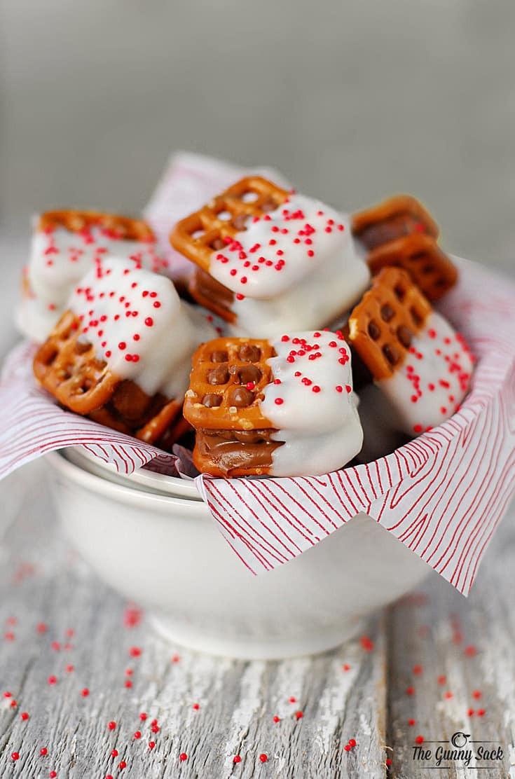 Christmas Cookies And Candy Recipes
 Candy Bar Pretzel Bites