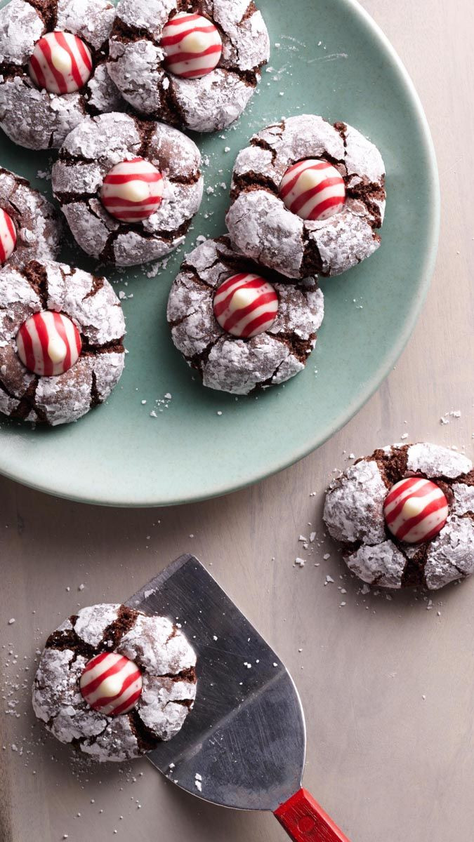 Christmas Cookies With Hershey Kisses
 17 Best ideas about Hershey Kiss Cookies on Pinterest