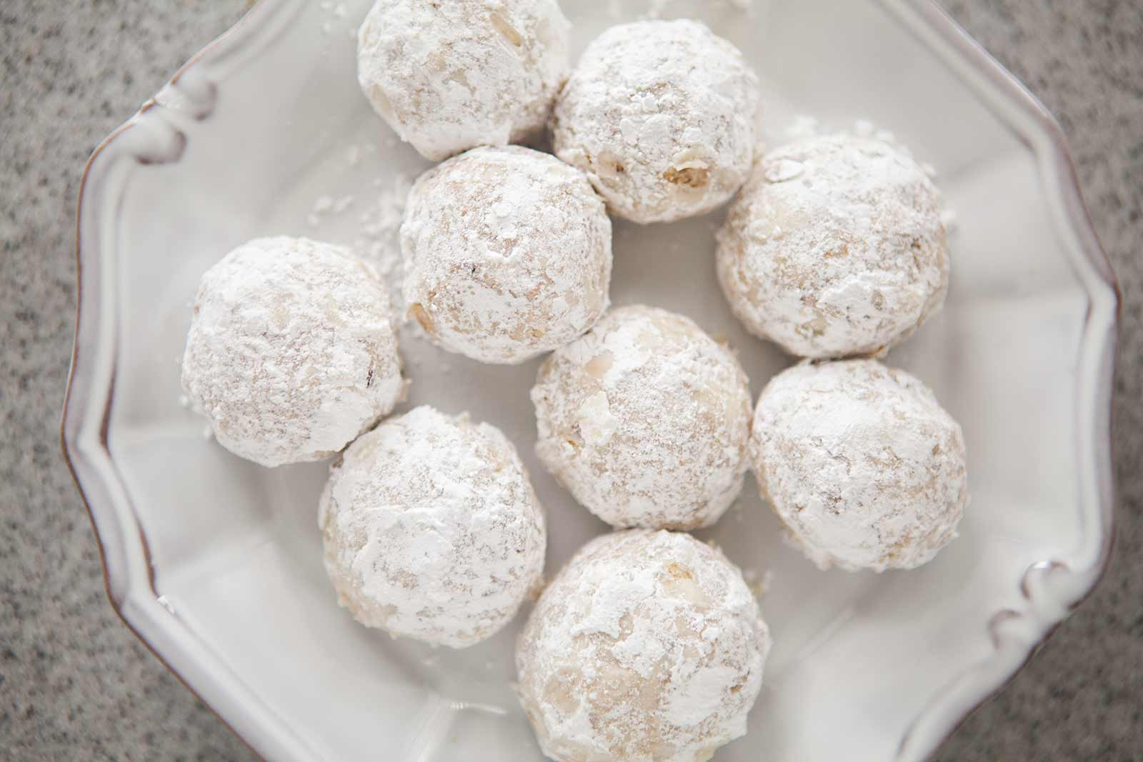 Christmas Cookies With Powdered Sugar
 Walnut Snowball Cookies Recipe