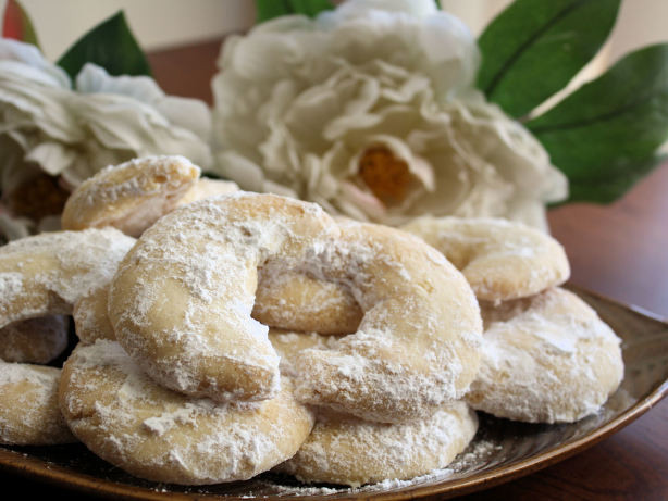 Christmas Crescent Cookies
 Almond Crescent Cookies Recipe Food