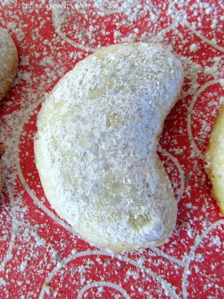 Christmas Crescent Cookies
 Christmas Crescent Cookies