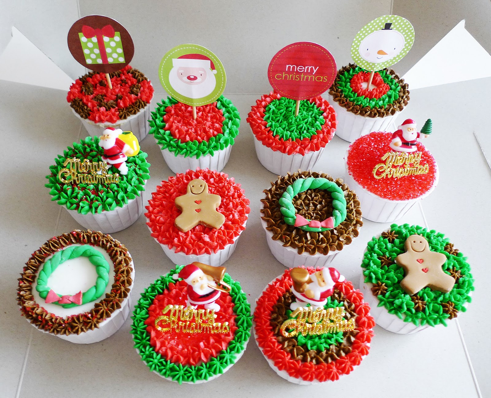 Christmas Cup Cakes Designs
 Christmas Designs