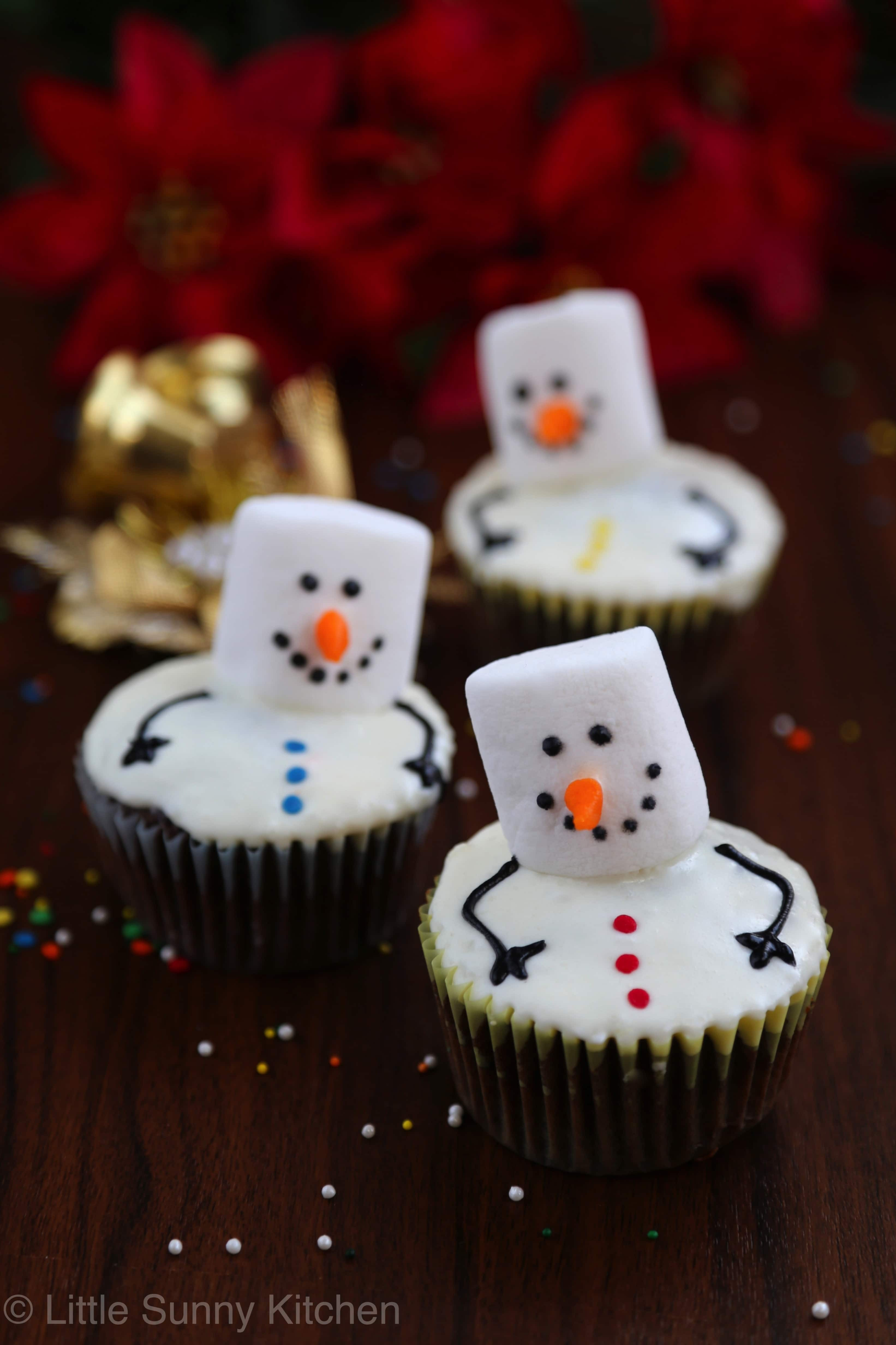 Christmas Cupcakes Pinterest
 Snowman Cupcakes Little Sunny Kitchen