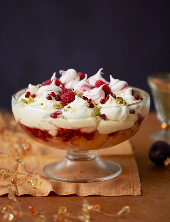 Christmas Desserts For A Crowd
 Best 25 Trifle bowl desserts ideas on Pinterest