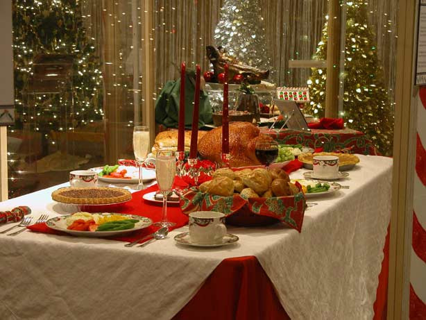 Christmas Dinner Images
 Oodlekadoodle Primitives FESTIVE IDEAS TO DECORATE YOUR